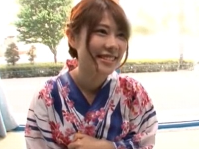 「彼氏いないんですよねぇ///」友達と花火大会へ向かう途中のギャルがひと夏の思い出に浴衣ハメ